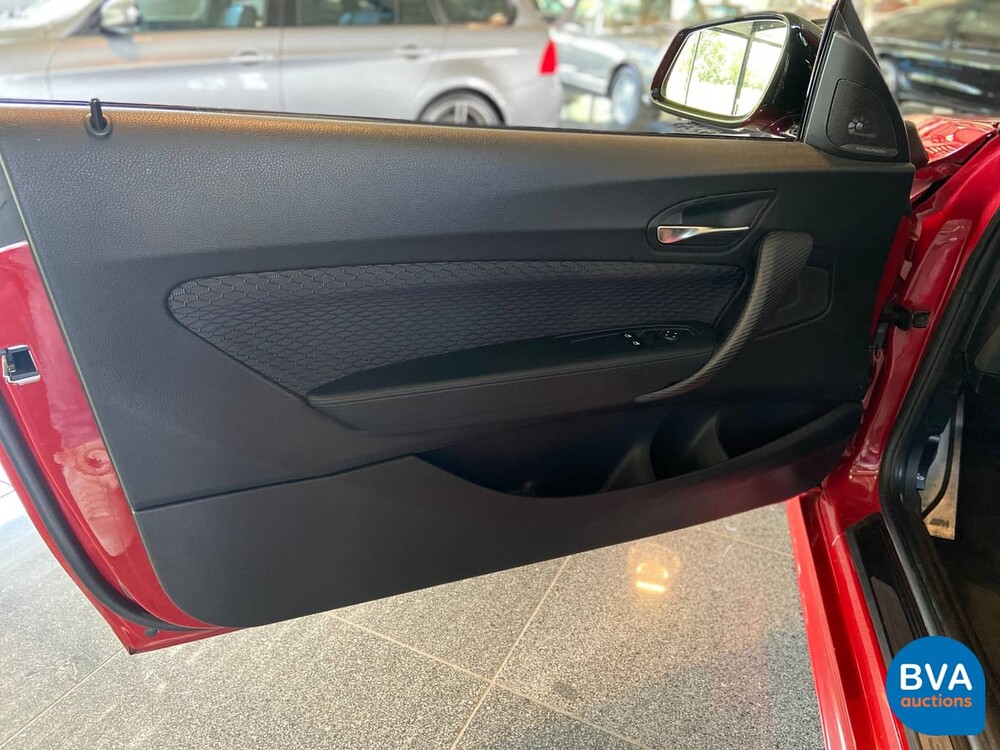 BMW M235i Coupé M-Performance -Handgeschakeld!- 326pk 2014, HG-019-V