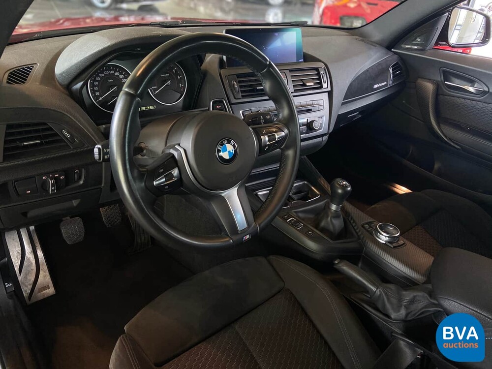 BMW M235i Coupé M-Performance -Handgeschakeld!- 326pk 2014, HG-019-V