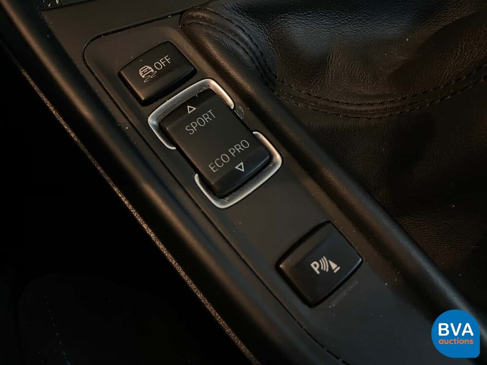 BMW M235i Coupé M-Performance -Handgeschakeld!- 326pk 2014, HG-019-V