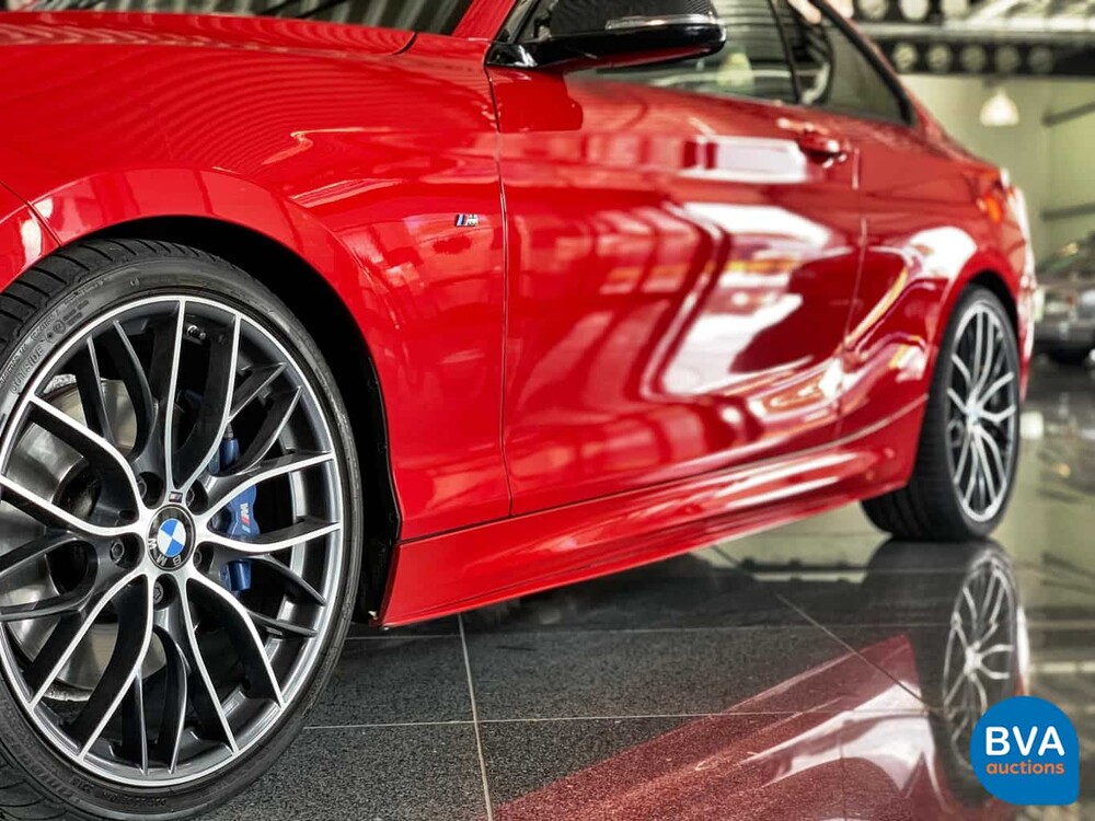 BMW M235i Coupé M-Performance -Handgeschakeld!- 326pk 2014, HG-019-V
