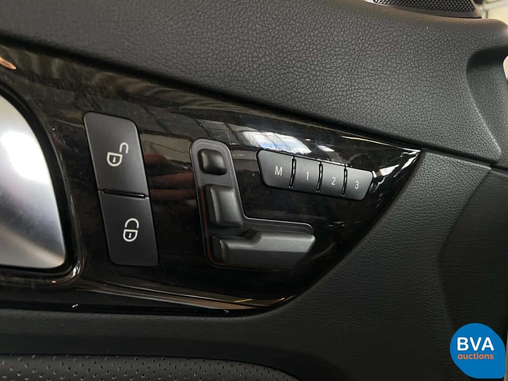 Mercedes-Benz SLK55 AMG 5.5 V8 421pk 2013, TP-585-N