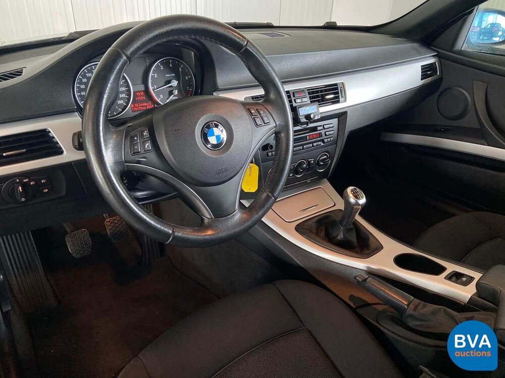 BMW 320i Cabriolet 170pk 3-serie E93 2007, 07-XS-JV