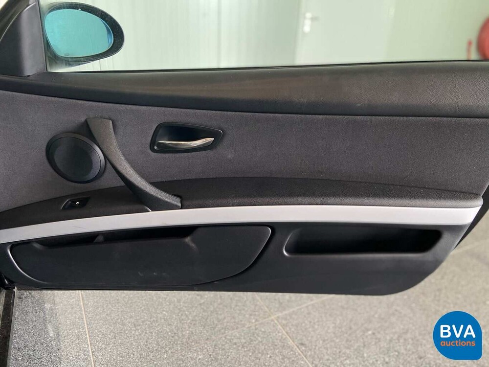 BMW 320i Cabriolet 170pk 3-serie E93 2007, 07-XS-JV