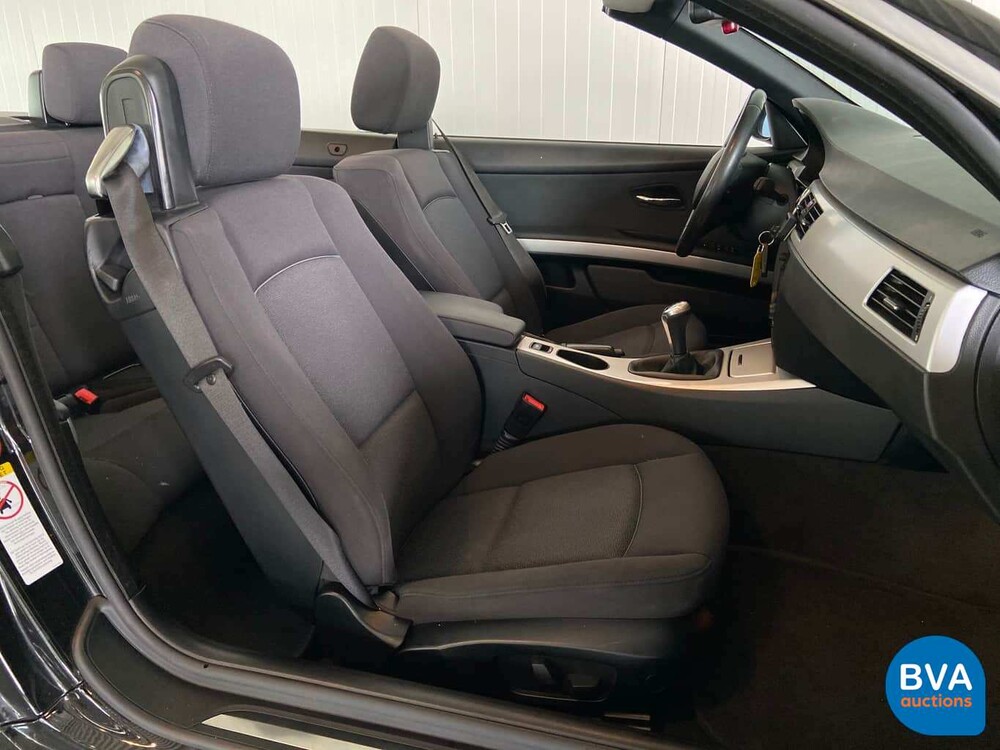 BMW 320i Cabriolet 170pk 3-serie E93 2007, 07-XS-JV