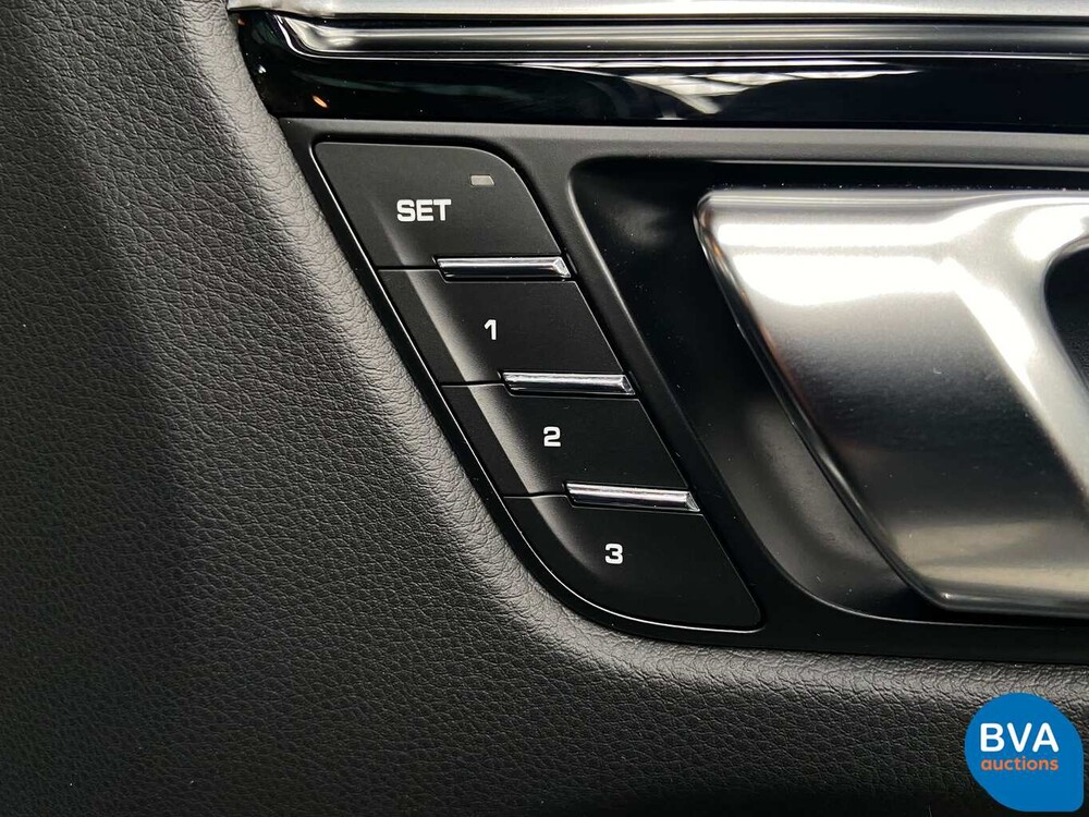 Porsche Macan 3.0 S 354hp V6 Petrol NW-Model -Warranty- 2020.