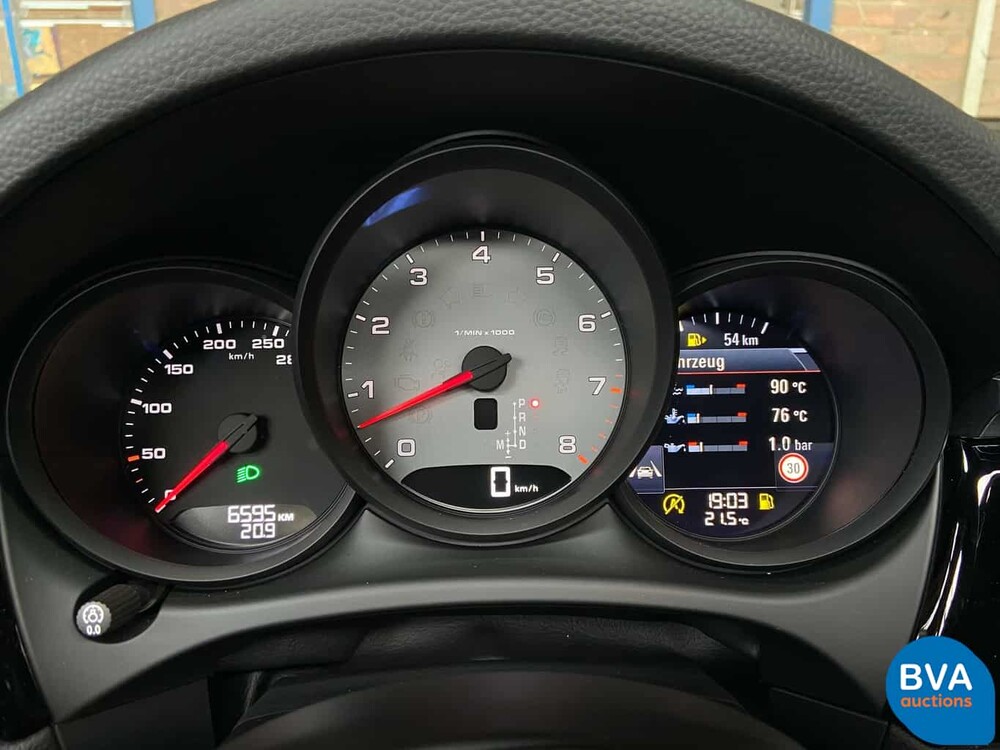 Porsche Macan 3.0 S 354hp V6 Petrol NW-Model -Warranty- 2020.