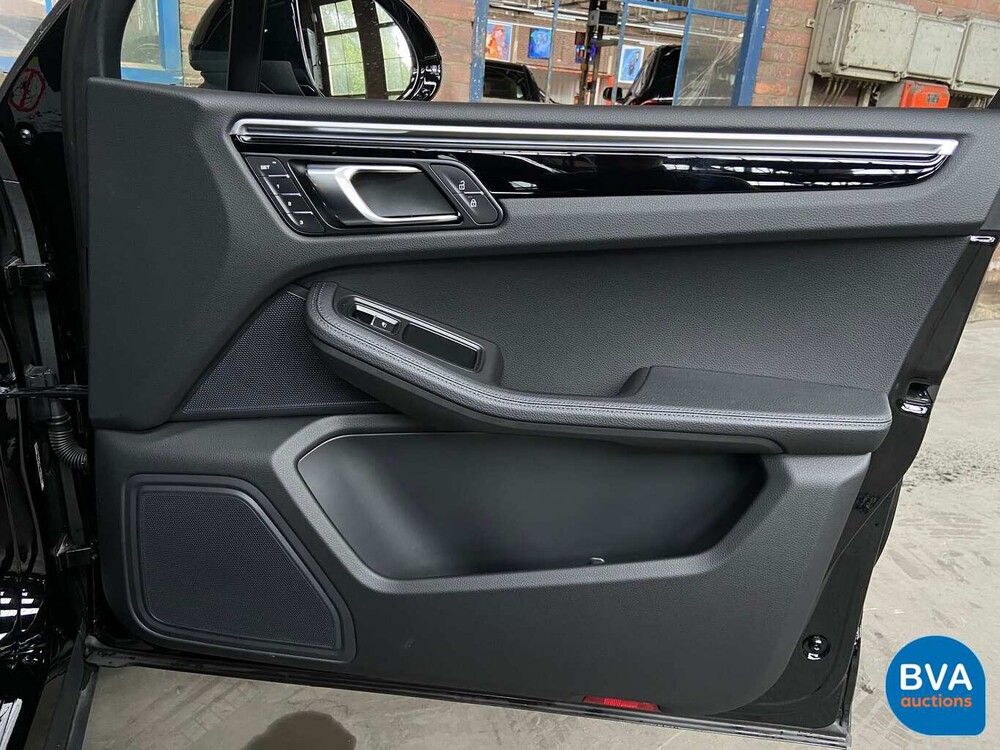 Porsche Macan 3.0 S 354hp V6 Petrol NW-Model -Warranty- 2020.