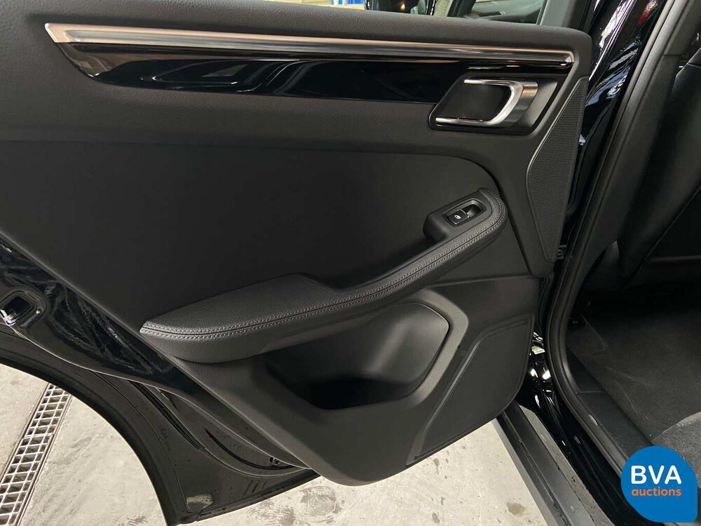 Porsche Macan 3.0 S 354hp V6 Petrol NW-Model -Warranty- 2020.