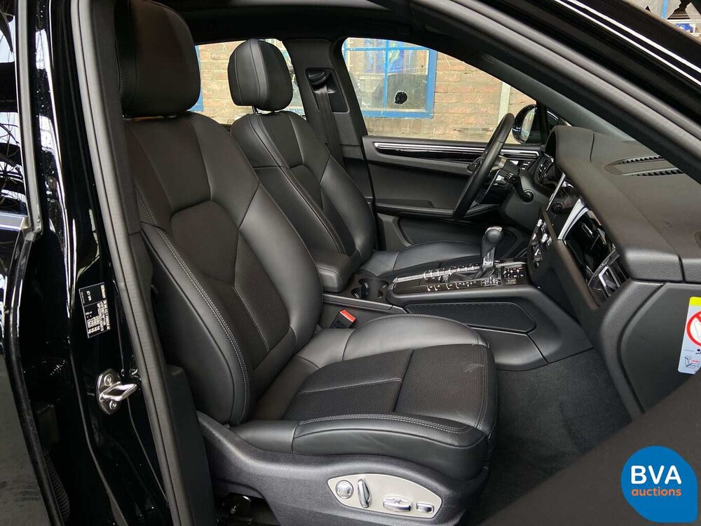 Porsche Macan 3.0 S 354hp V6 Petrol NW-Model -Warranty- 2020.