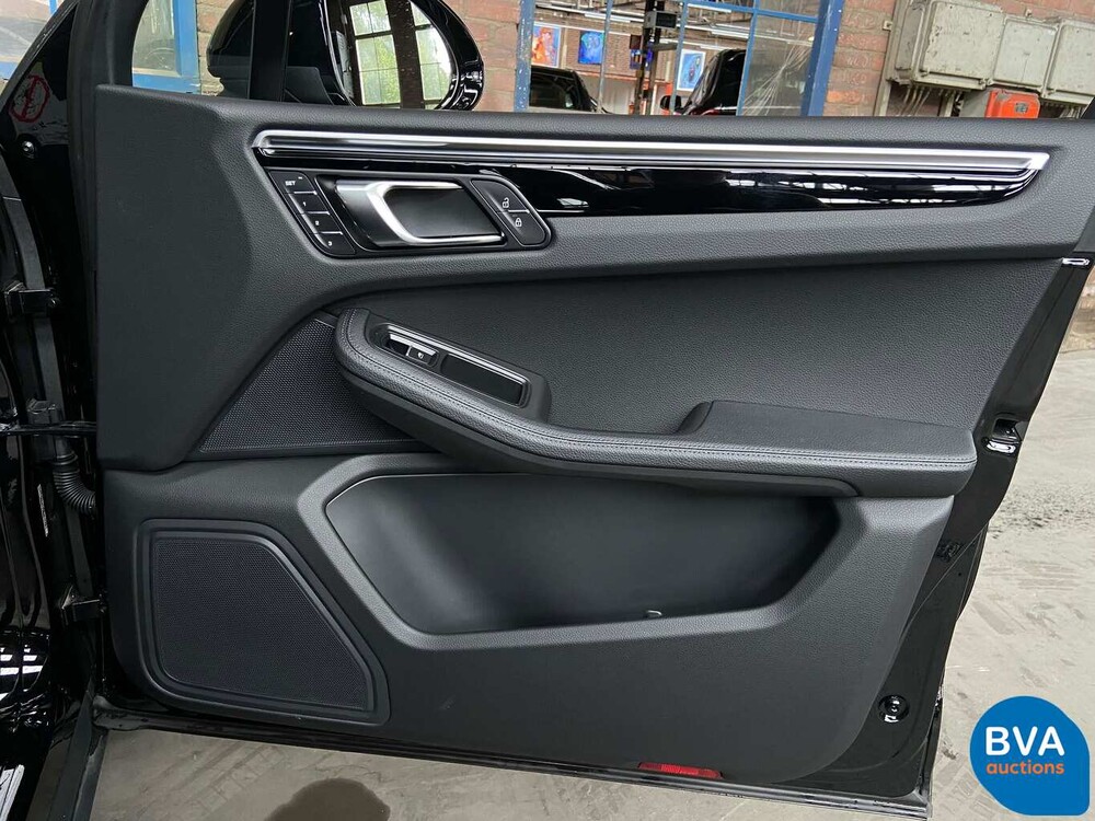 Porsche Macan 3.0 S 354hp V6 Petrol NW-Model -Warranty- 2020.