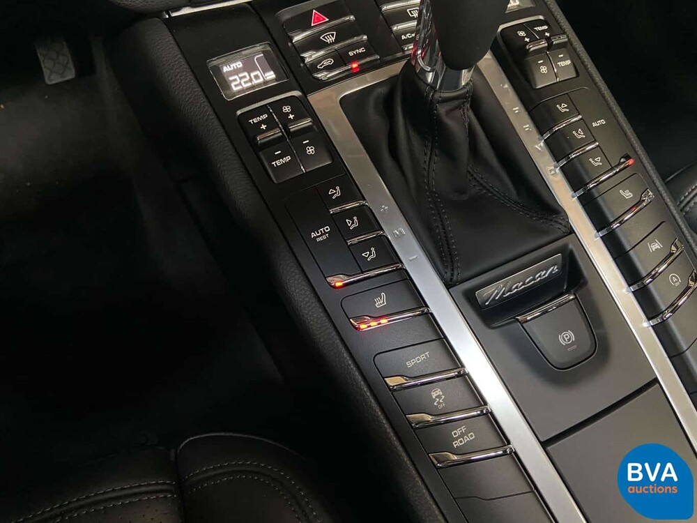 Porsche Macan 3.0 S 354hp V6 Petrol NW-Model -Warranty- 2020.
