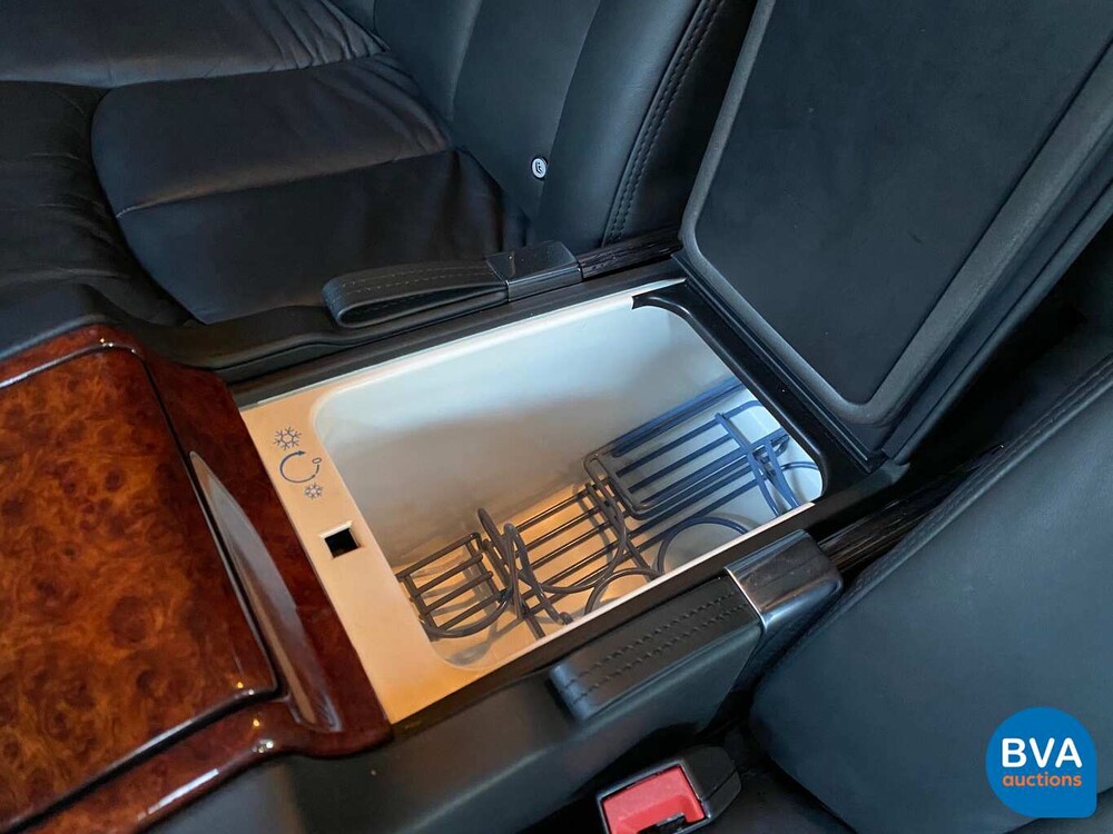 Maybach 57 5.5 V12 550 PS 2007.