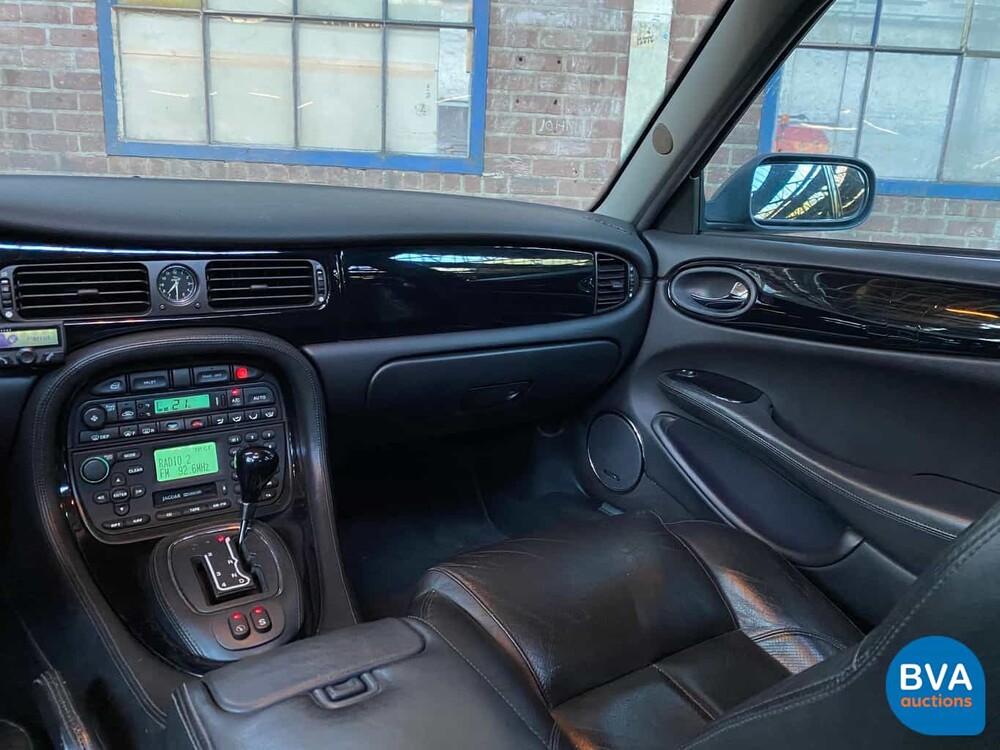 Jaguar XJR Arden 4.0 Aufgeladen 4.0 V8 363 PS 2000, 75-JF-SF.