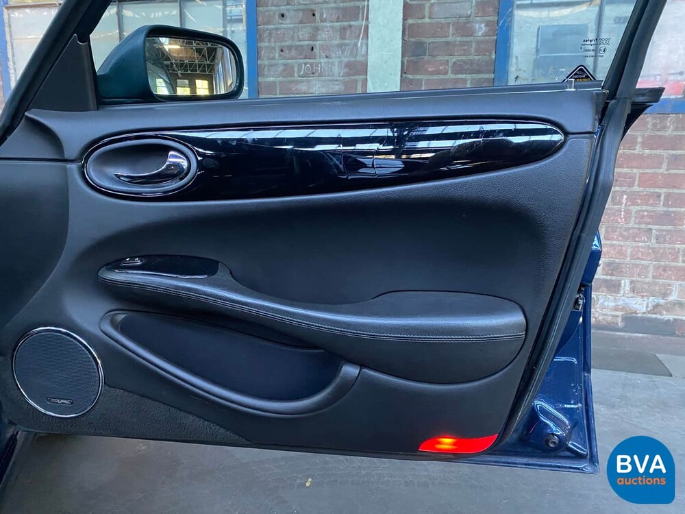 Jaguar XJR Arden 4.0 Aufgeladen 4.0 V8 363 PS 2000, 75-JF-SF.