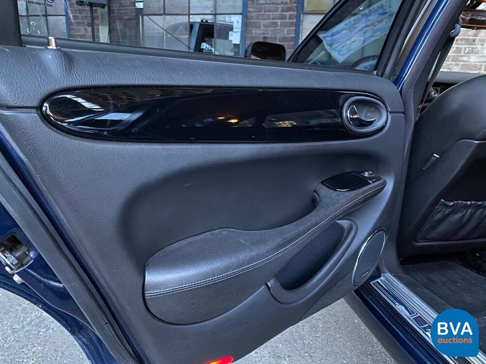 Jaguar XJR Arden 4.0 Aufgeladen 4.0 V8 363 PS 2000, 75-JF-SF.