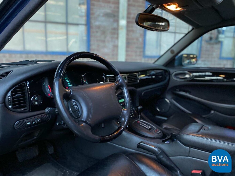 Jaguar XJR Arden 4.0 Aufgeladen 4.0 V8 363 PS 2000, 75-JF-SF.