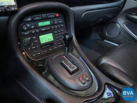 Jaguar XJR Arden 4.0 Aufgeladen 4.0 V8 363 PS 2000, 75-JF-SF.
