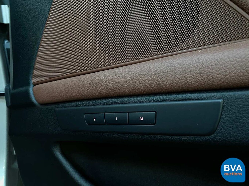 BMW 520i Sedan 184hp 2013, 1-SLH-73.