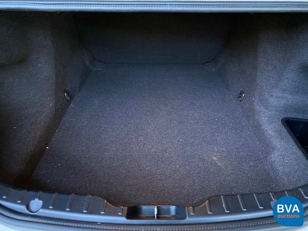 BMW 520i Sedan 184hp 2013, 1-SLH-73.