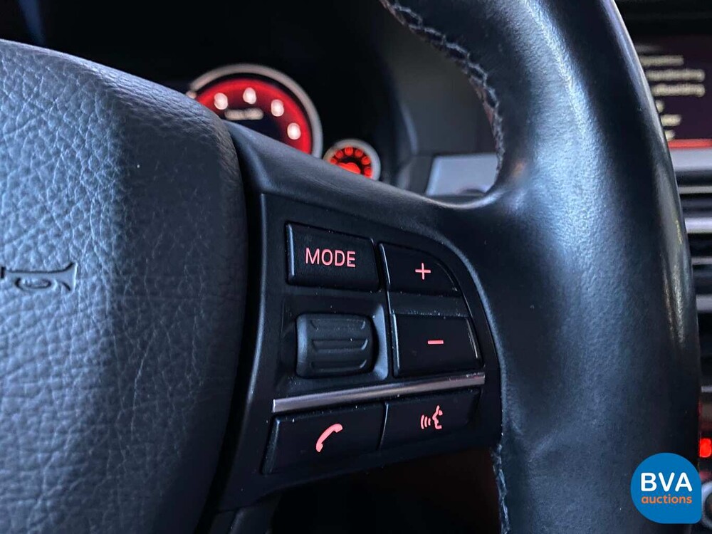 BMW 520i Sedan 184hp 2013, 1-SLH-73.