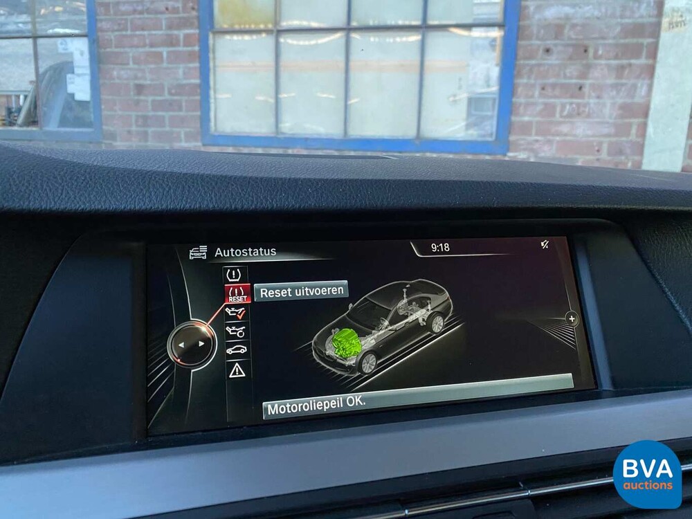 BMW 520i Sedan 184hp 2013, 1-SLH-73.