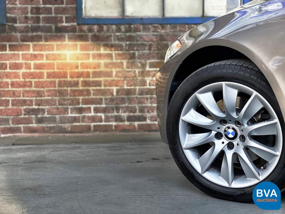 BMW 520i Sedan 184hp 2013, 1-SLH-73.