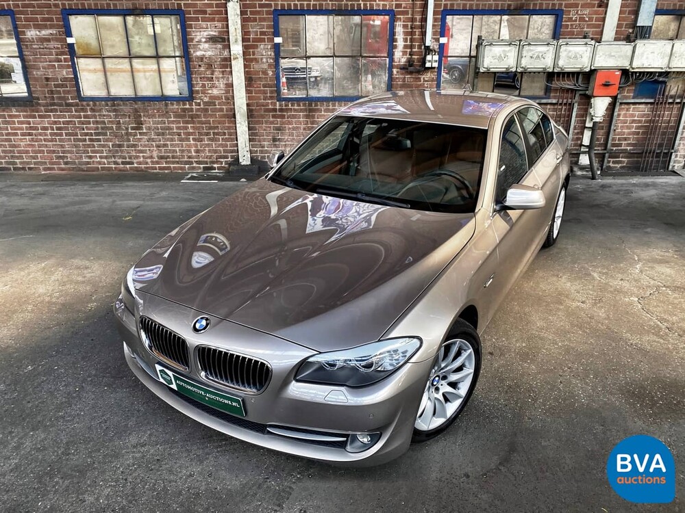 BMW 520i Sedan 184hp 2013, 1-SLH-73.