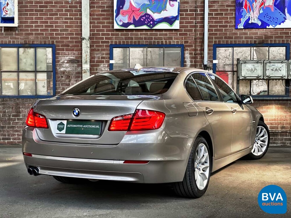 BMW 520i Sedan 184hp 2013, 1-SLH-73.