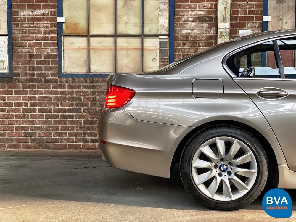 BMW 520i Sedan 184hp 2013, 1-SLH-73.
