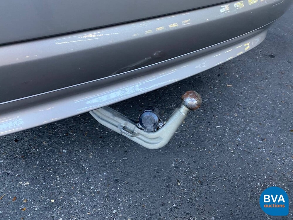 BMW 520i Sedan 184hp 2013, 1-SLH-73.