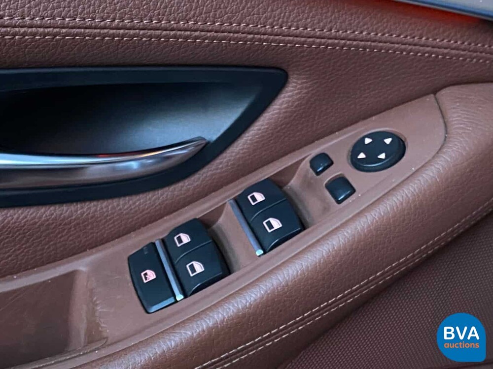 BMW 520i Sedan 184hp 2013, 1-SLH-73.