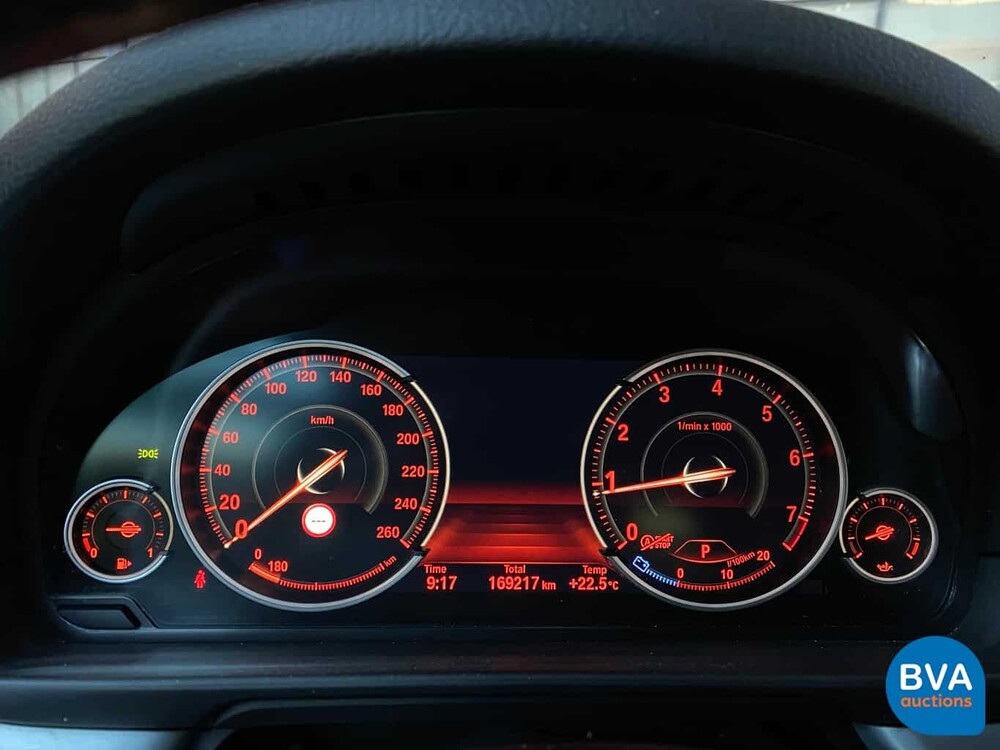 BMW 520i Sedan 184hp 2013, 1-SLH-73.