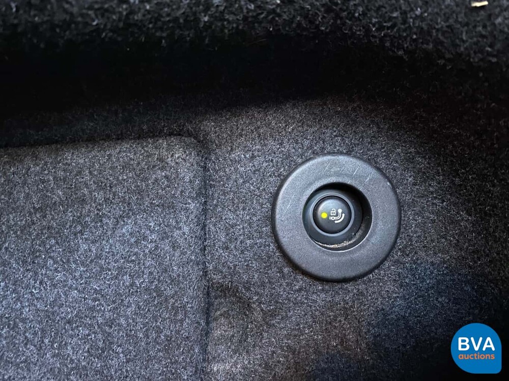 BMW 520i Sedan 184hp 2013, 1-SLH-73.