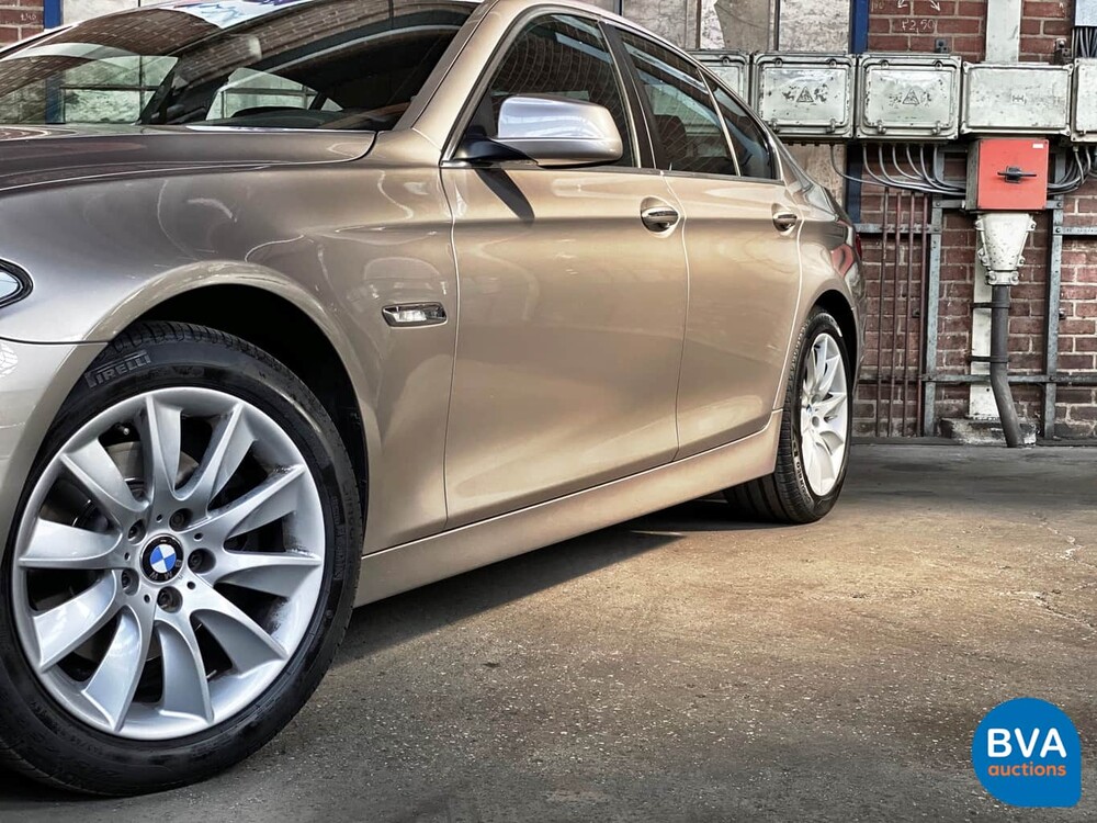 BMW 520i Sedan 184hp 2013, 1-SLH-73.