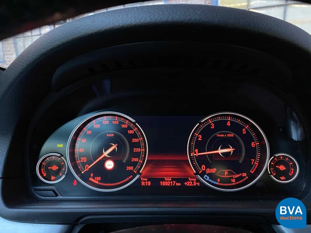 BMW 520i Sedan 184hp 2013, 1-SLH-73.