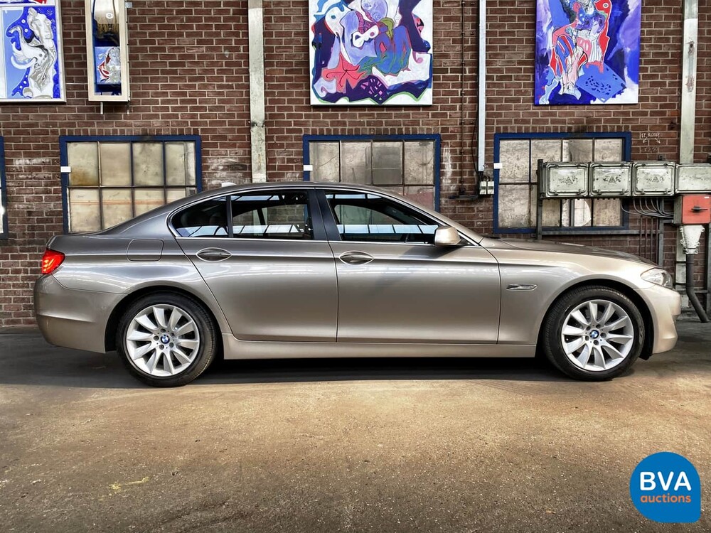 BMW 520i Sedan 184hp 2013, 1-SLH-73.