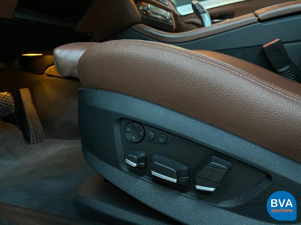 BMW 520i Sedan 184hp 2013, 1-SLH-73.