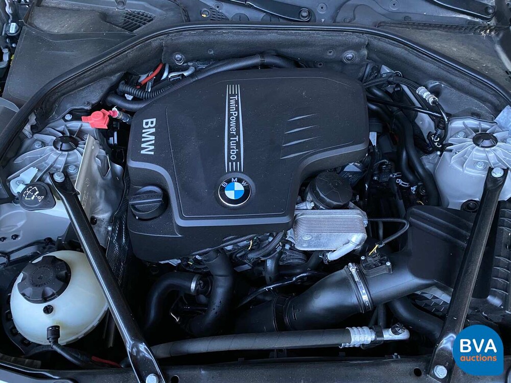 BMW 520i Sedan 184hp 2013, 1-SLH-73.