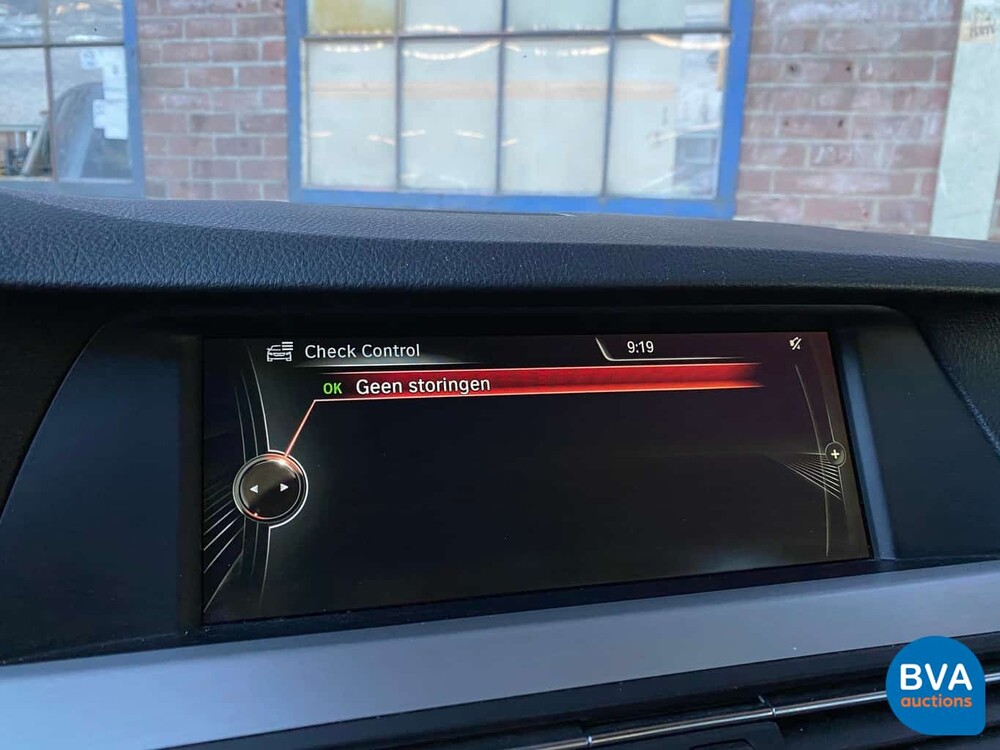 BMW 520i Sedan 184hp 2013, 1-SLH-73.