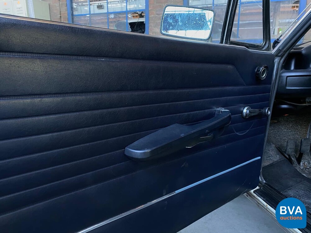 BMW 1802 Touring -Original NL- 1974, 97-AP-14.