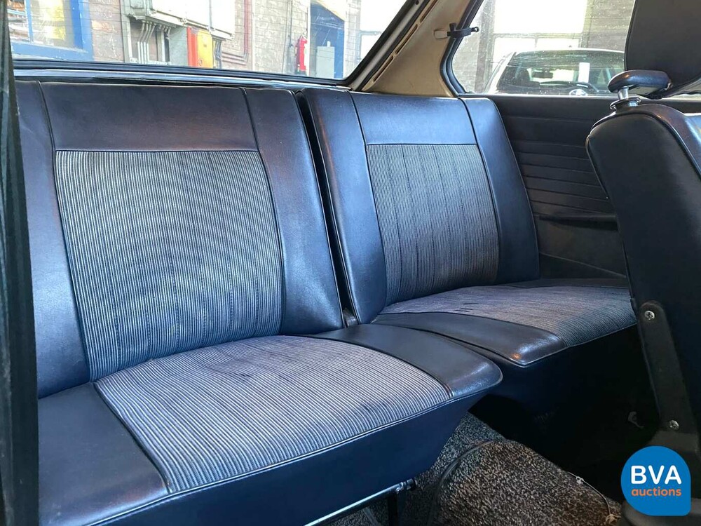 BMW 1802 Touring -Original NL- 1974, 97-AP-14.