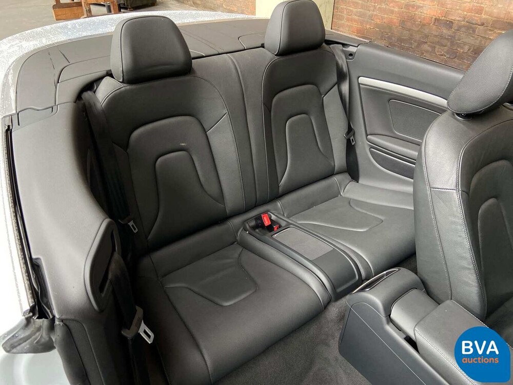 Audi A5 convertible 1.8 TFSI Softtop 160hp 2011, Dutch registration.