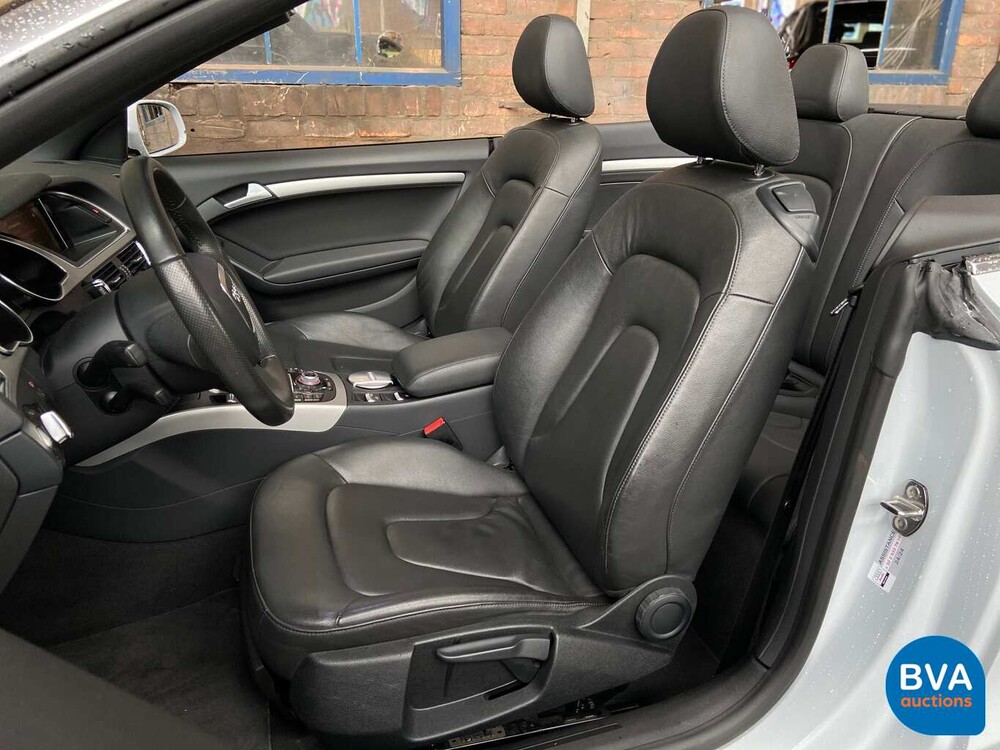 Audi A5 convertible 1.8 TFSI Softtop 160hp 2011, Dutch registration.