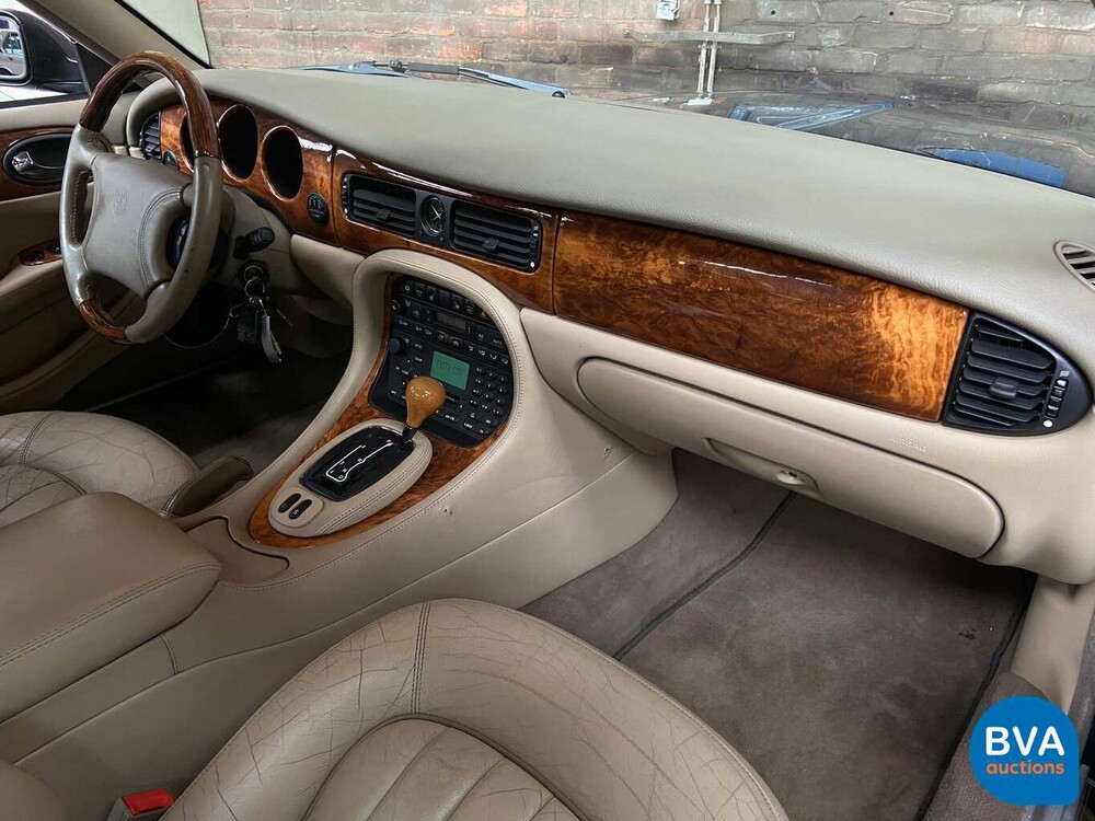 Jaguar XJ8 3.2 V8 237hp X308 2000.