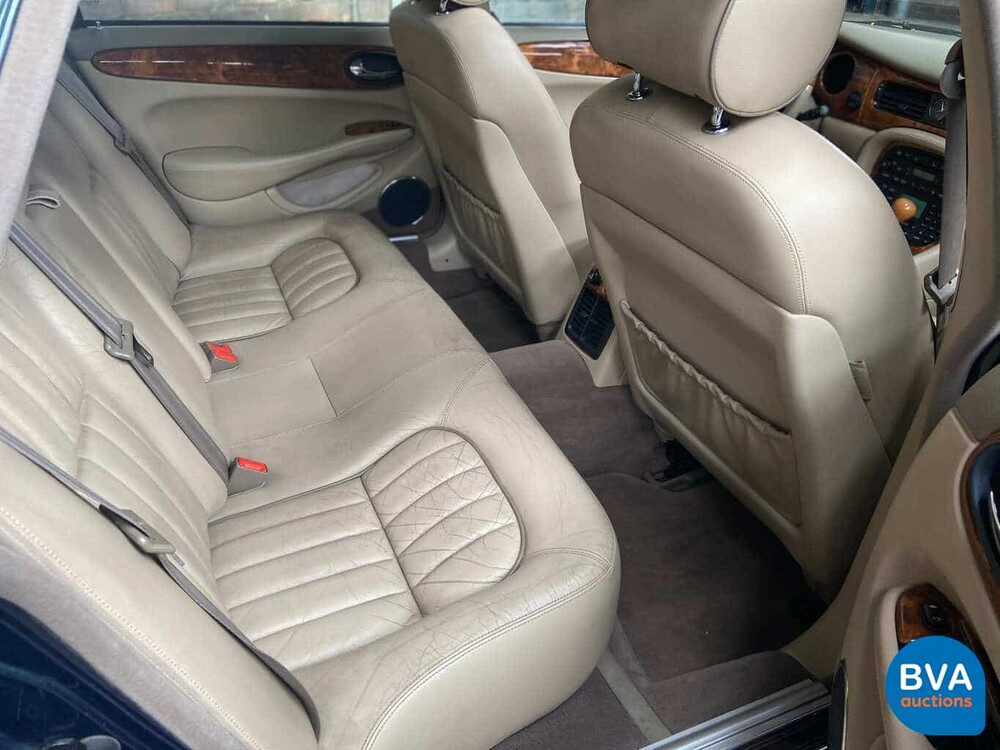 Jaguar XJ8 3.2 V8 237hp X308 2000.