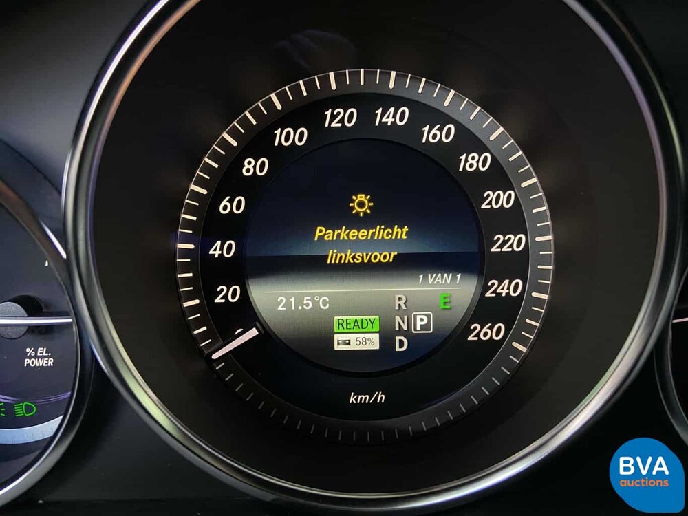 Mercedes-Benz E300 Bluetec Hybrid E-Klasse 2014, 8-XVD-94.