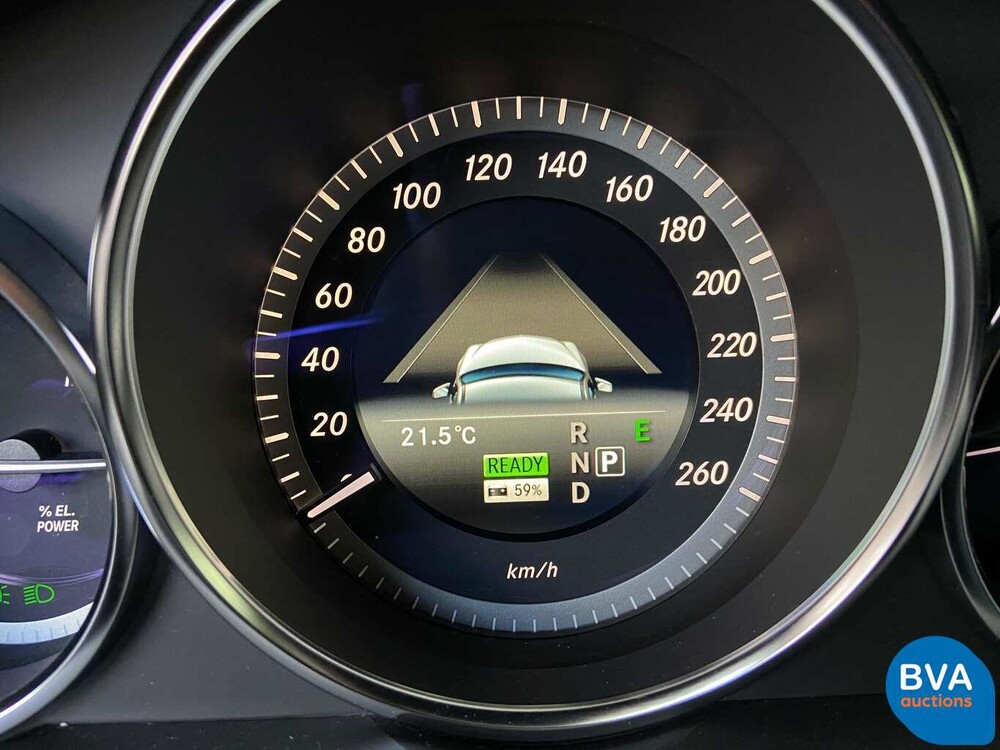 Mercedes-Benz E300 Bluetec Hybrid E-Klasse 2014, 8-XVD-94.