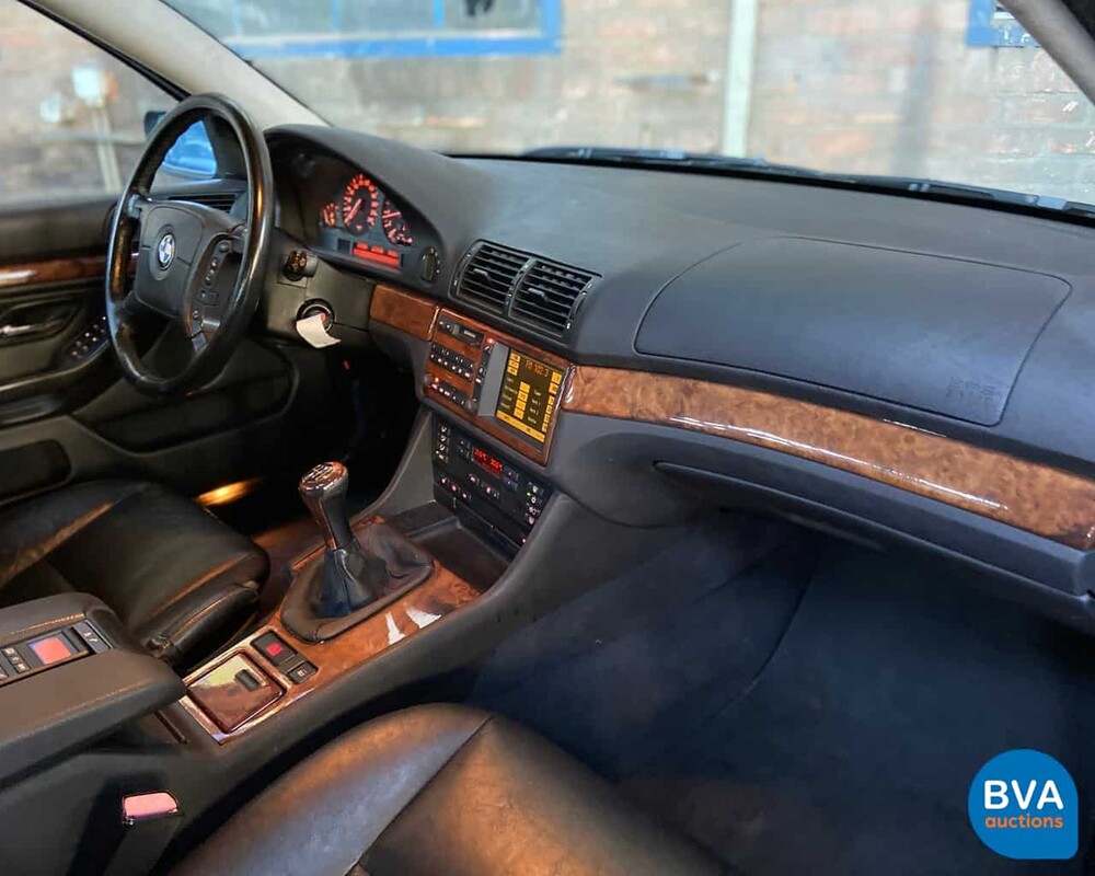 BMW 540i E39 4.4 V8 286 PS -Manual- 1999, 75-XV-DJ.
