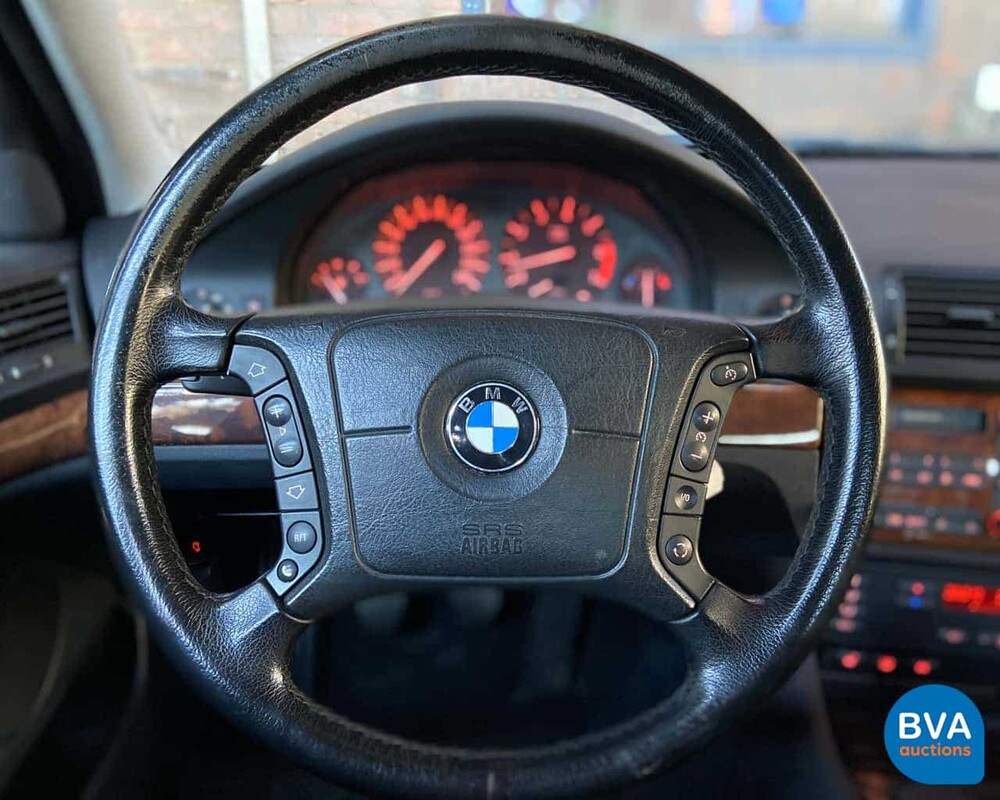 BMW 540i E39 4.4 V8 286 PS -Manual- 1999, 75-XV-DJ.