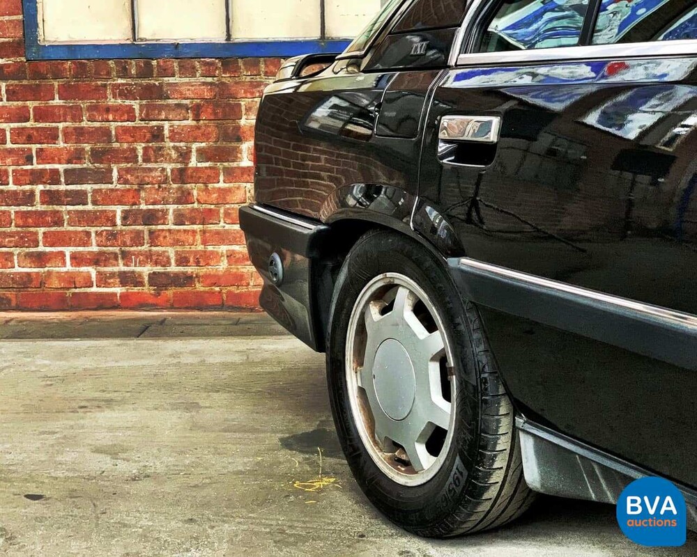 Renault 25 2.0 TXI Phase II 135 PS - Original NL - 1991, DJ-HP-72.